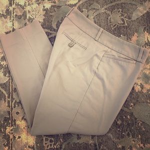 The Limited Crop Pant
